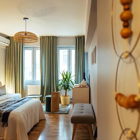 Amazing Location - Center *