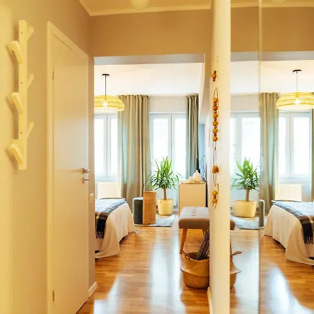 Amazing Location - Center Apartment
