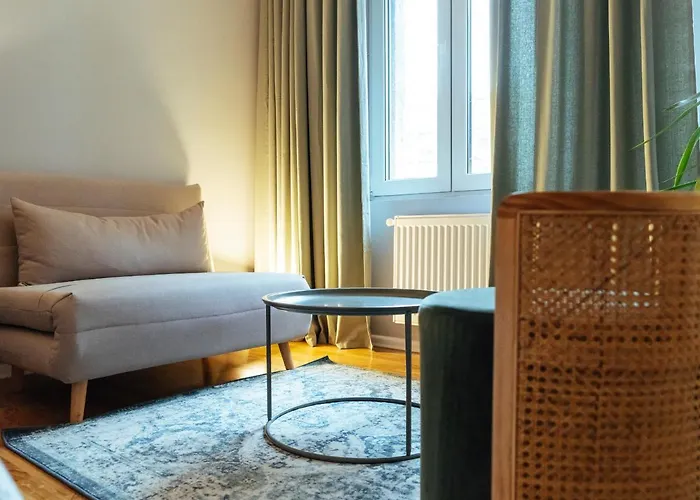 Amazing Location - Center Apartament