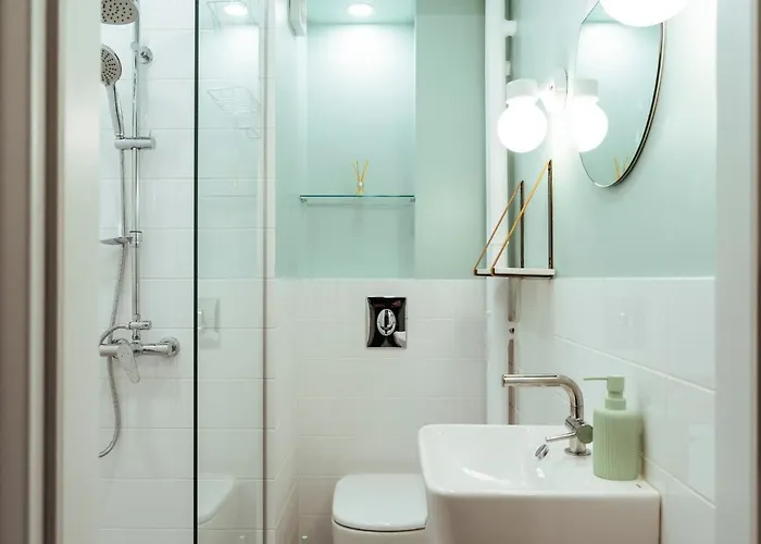 Amazing Location - Center Apartament *